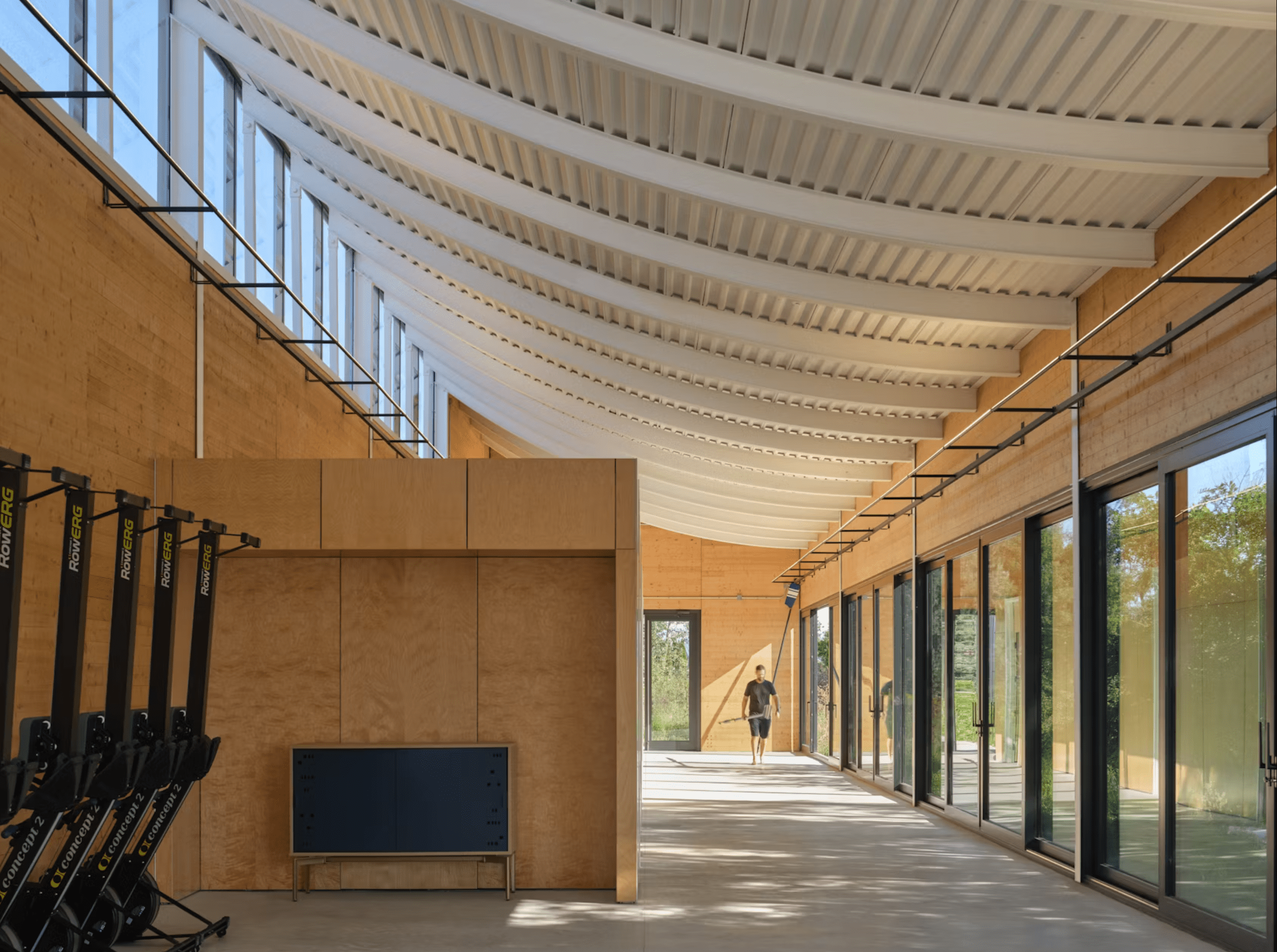 251022 UCC Lindsay BH4